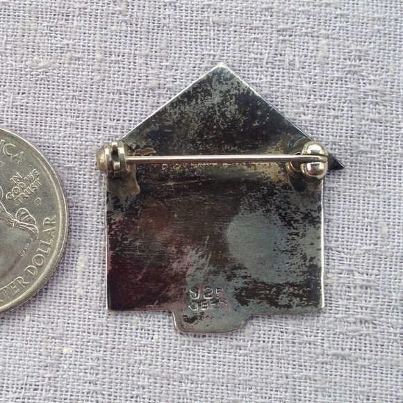 Vintage Silver School Kids Brooch - Picture 4 of 8